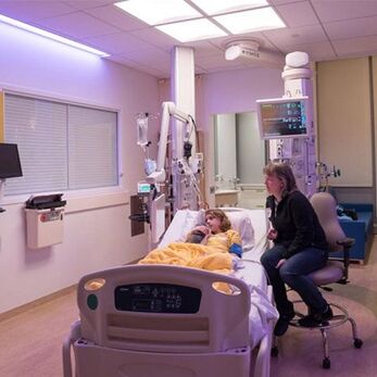 Đèn LED Panel cho phòng mổ và phòng sạch dược: Yêu cầu chiếu sáng khác nhau ở đâu?