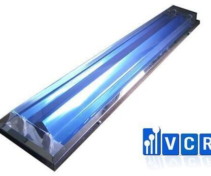 Thiết kế vát cạnh của máng đèn giúp vệ sinh phòng sạch thuận lợi hơn