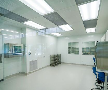 Tiêu chuẩn ánh sáng bắt buộc đối với đèn phòng sạch cho khu vực QC