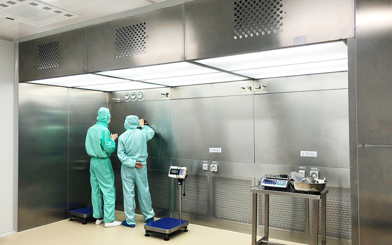 Chiếu sáng phòng cân và Dispensing Booth: Kiểm soát bóng đổ tại vùng thao tác