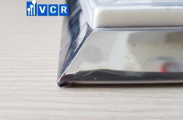 Máng đèn phòng sạch VCR vát đều 4 cạnh và góc